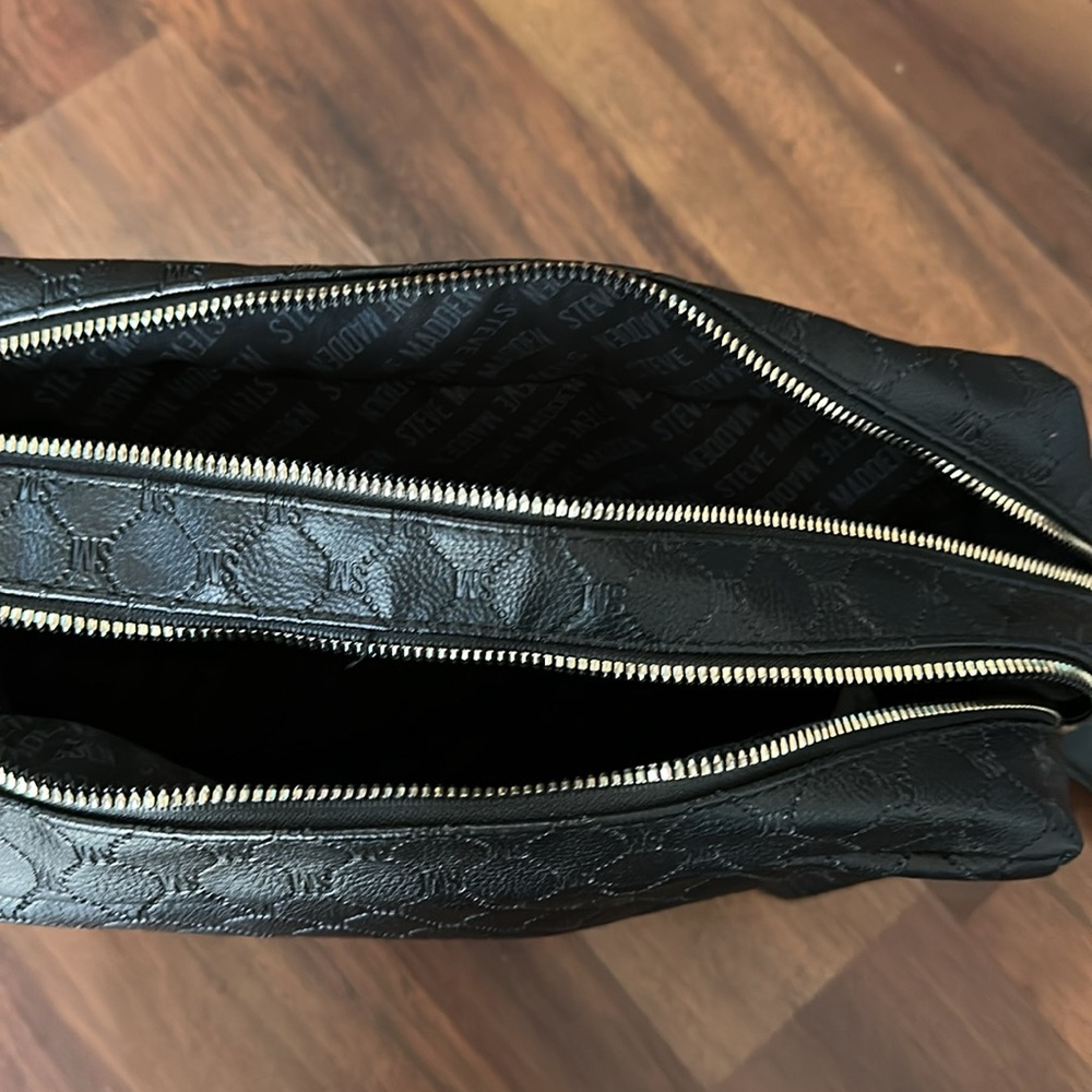 Steve Madden Quilted Black Toiletry Travel Bag - Picture 6 of 9